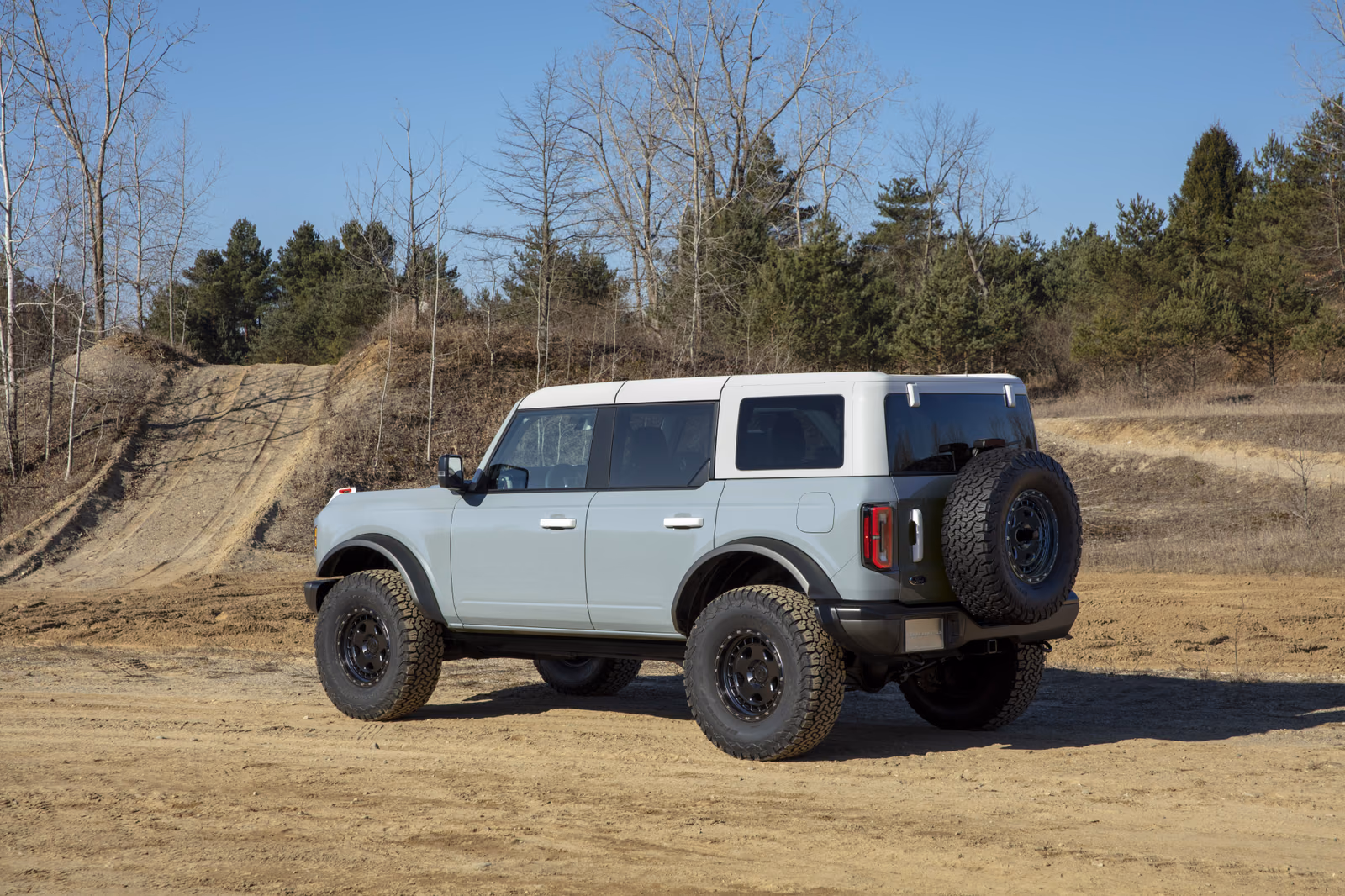 Ford Bronco — в студии