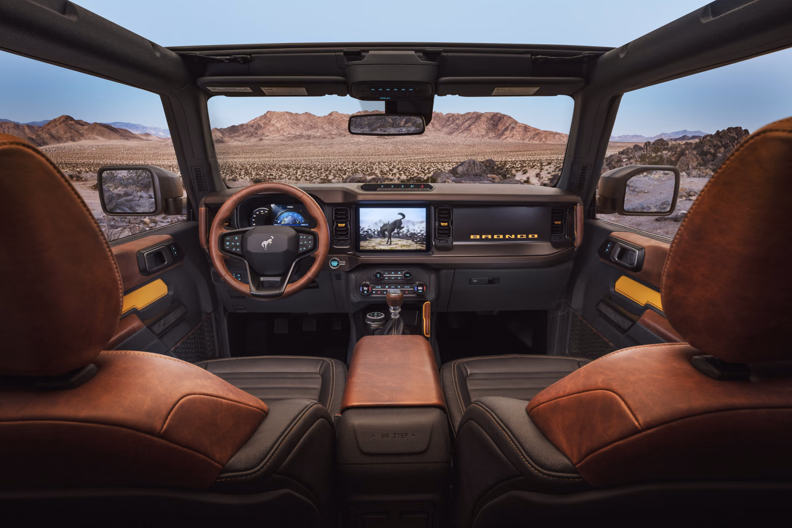 Ford Bronco — передняя панель и руль