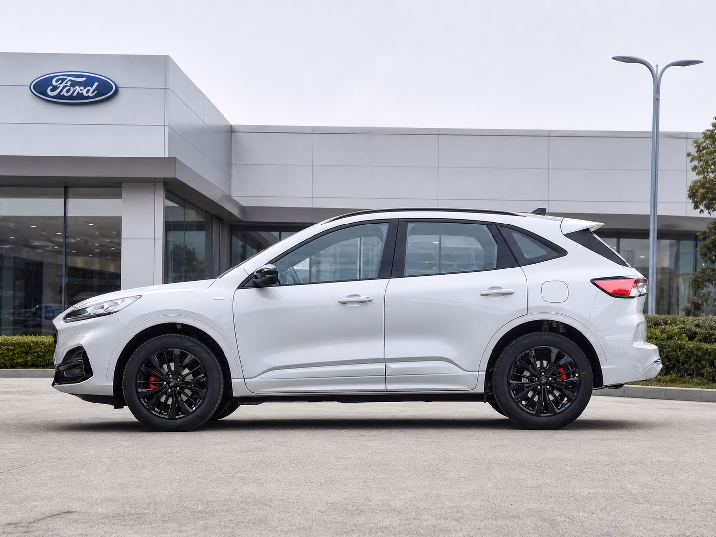 Ford Escape ST-Line Pro — профиль