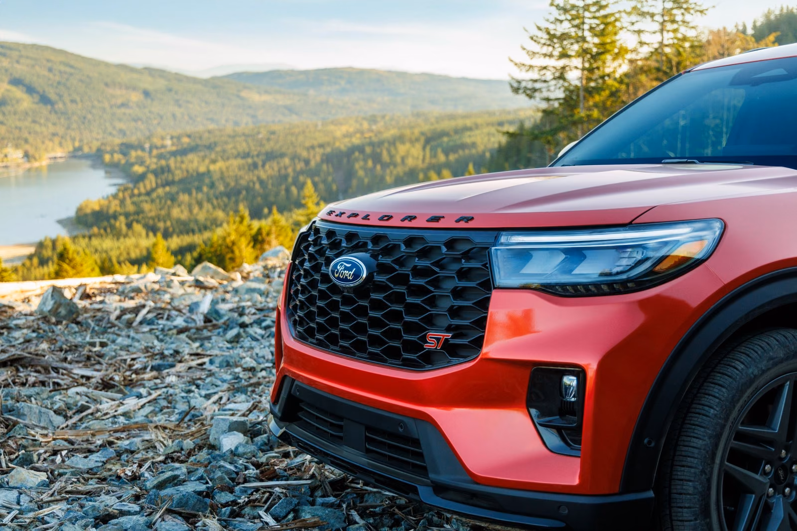 Ford Explorer — крупный план кузова