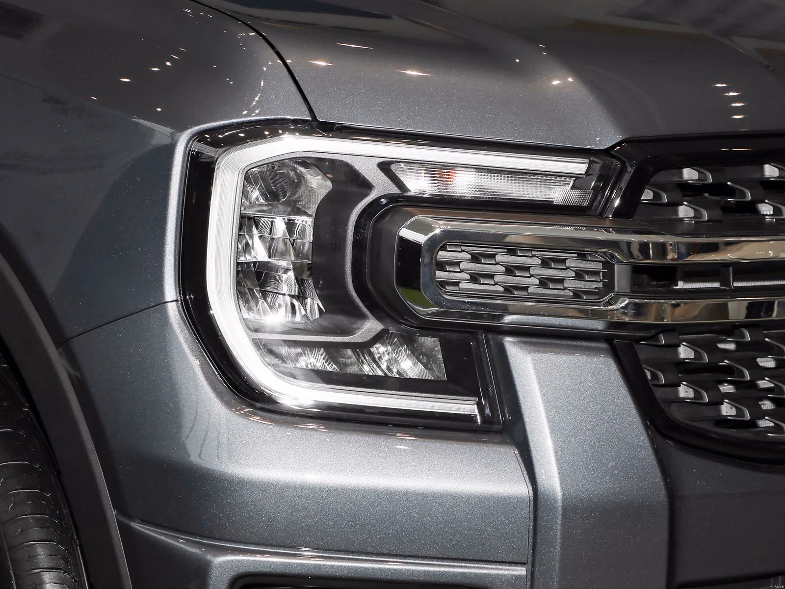 Фара Ford Ranger