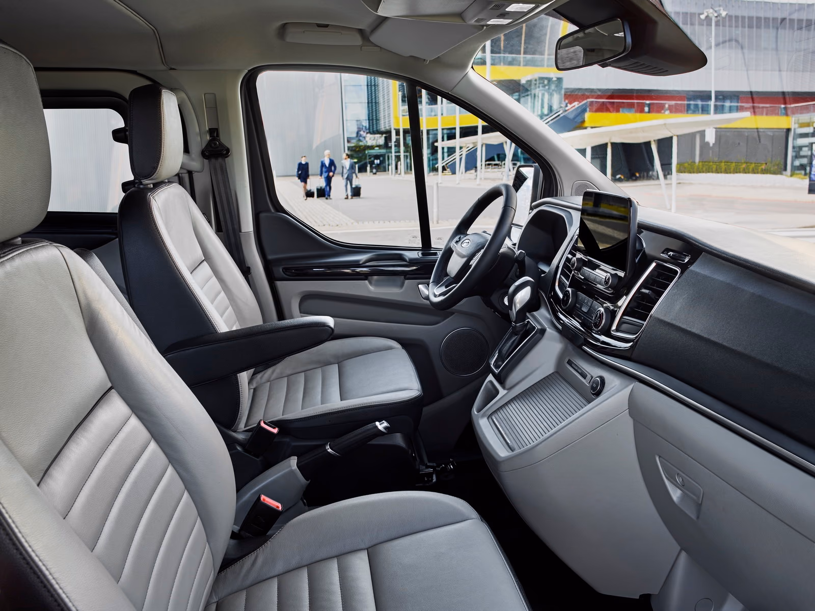 Салон Ford Tourneo Custom, передний ряд