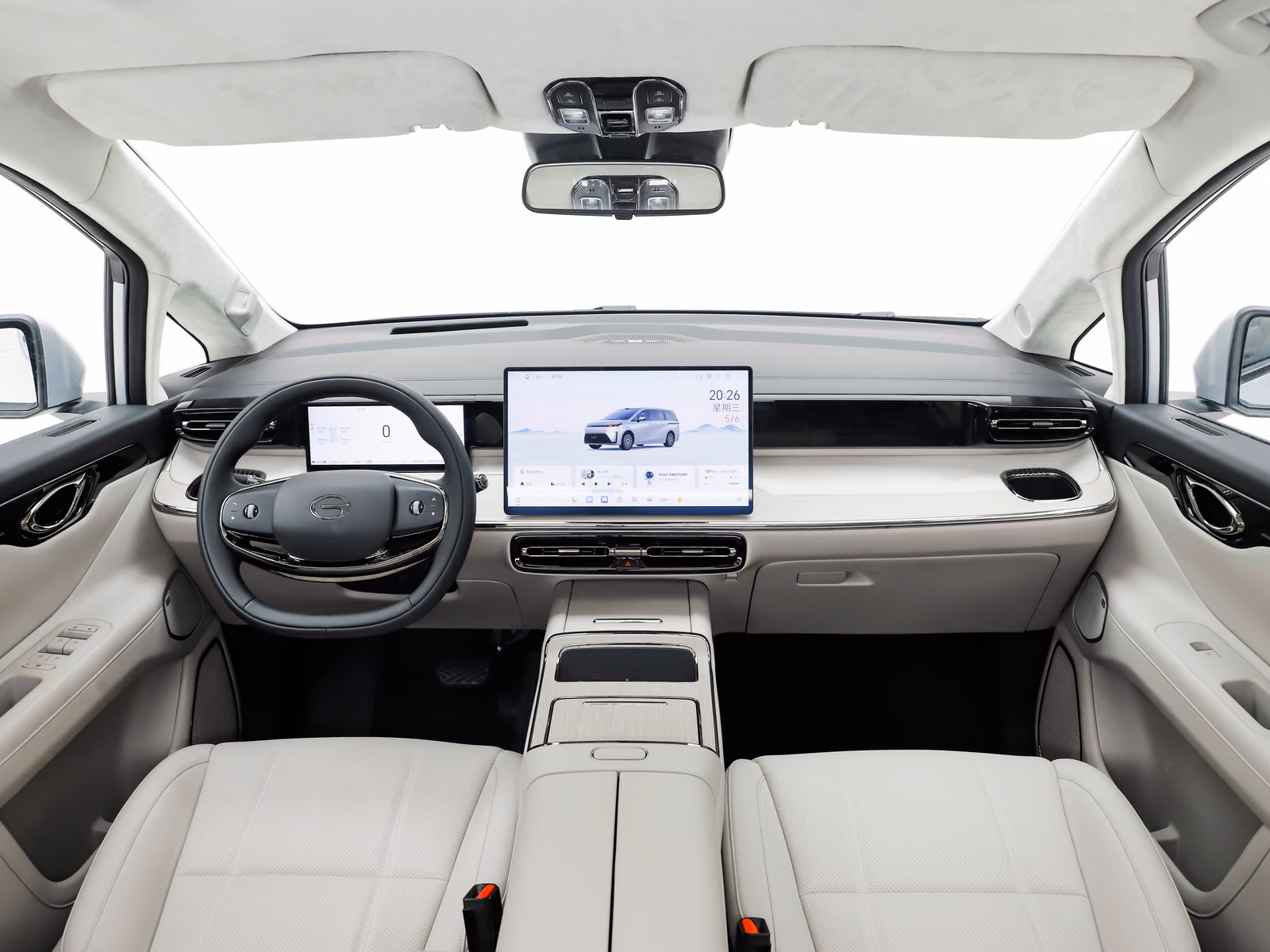 GAC E8 PHEV Ultra — передняя панель светлого салона