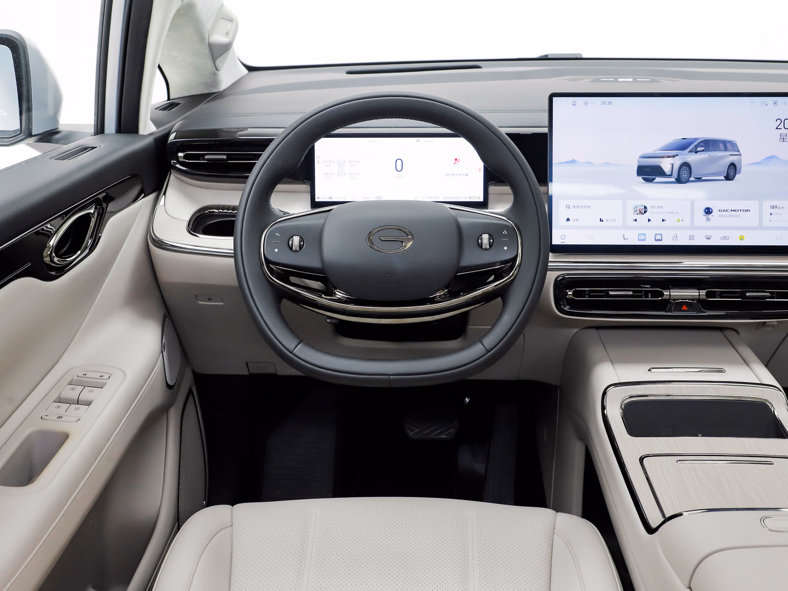 GAC E8 PHEV Ultra — место водителя