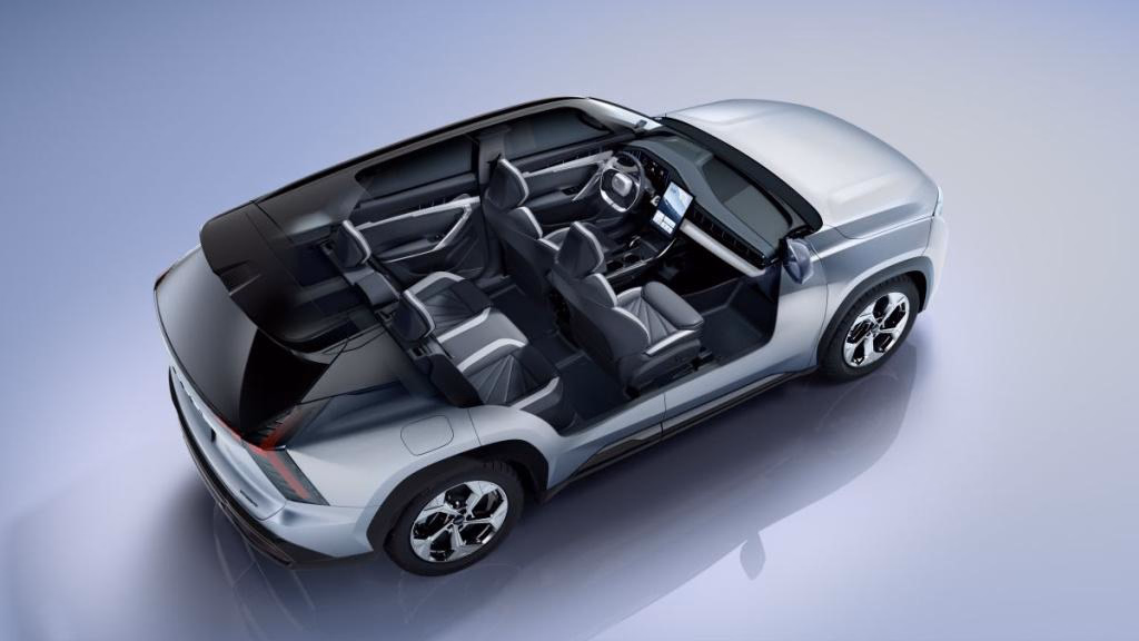 Компоновка пятиместного салона Geely Atlas, вид сверху
