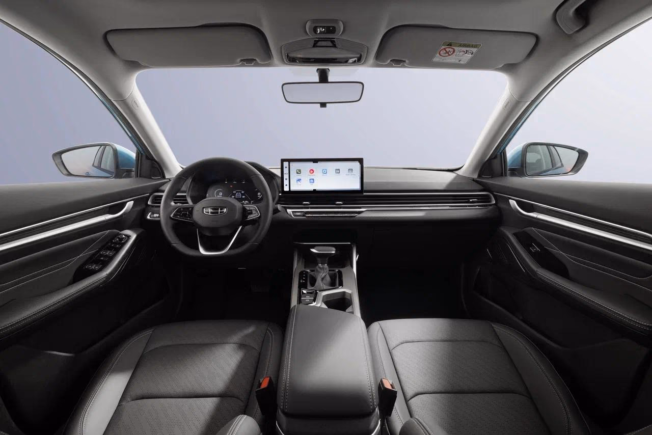 Водительское место Geely Emgrand