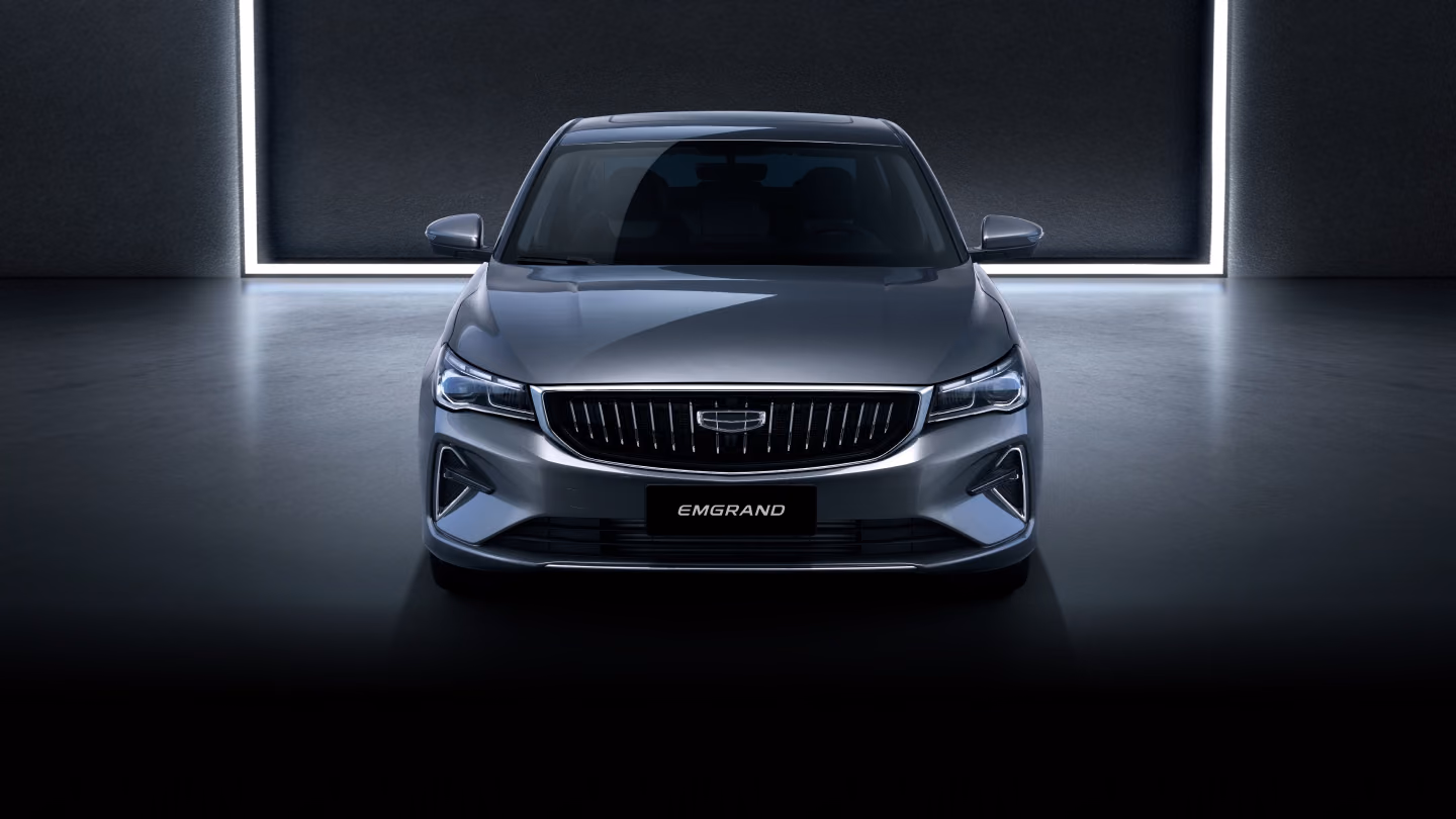 Geely Emgrand, вид спереди, студия