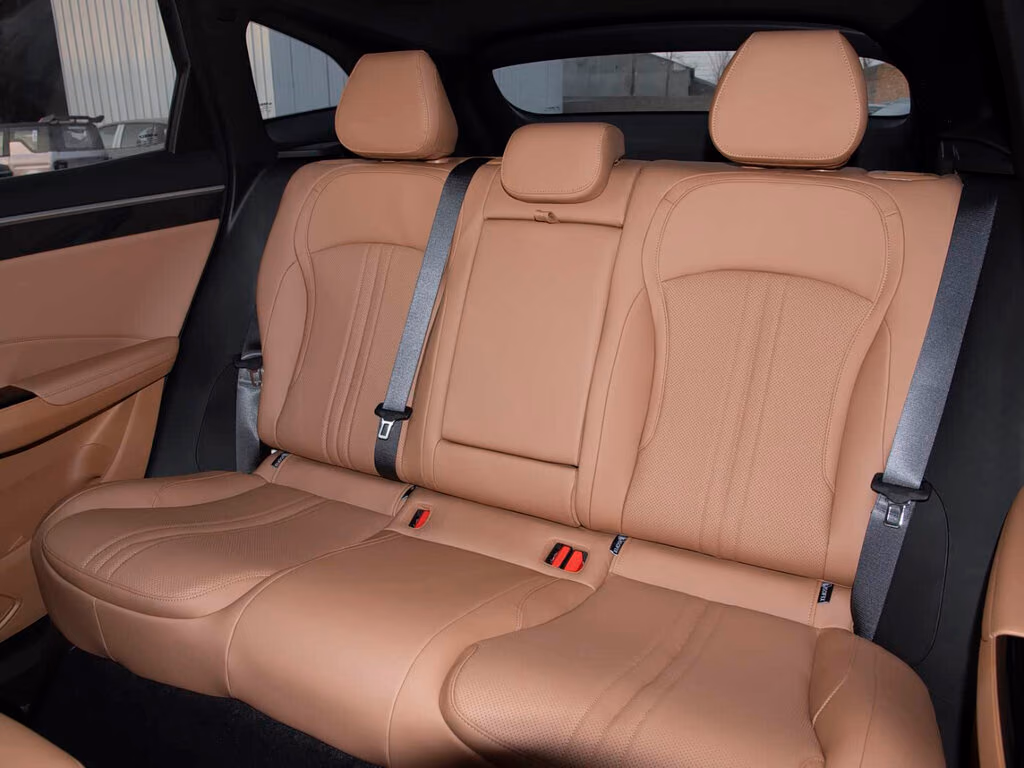 Geely Galaxy L7 — задний ряд сидений