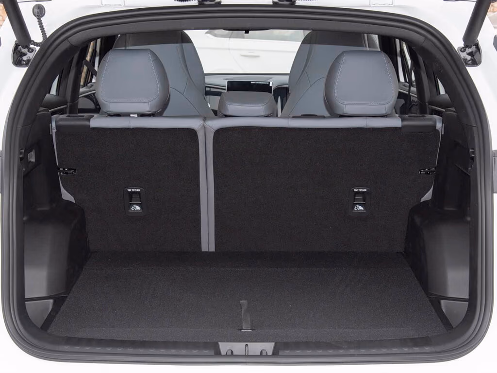 Geely Galaxy L7 — багажное отделение