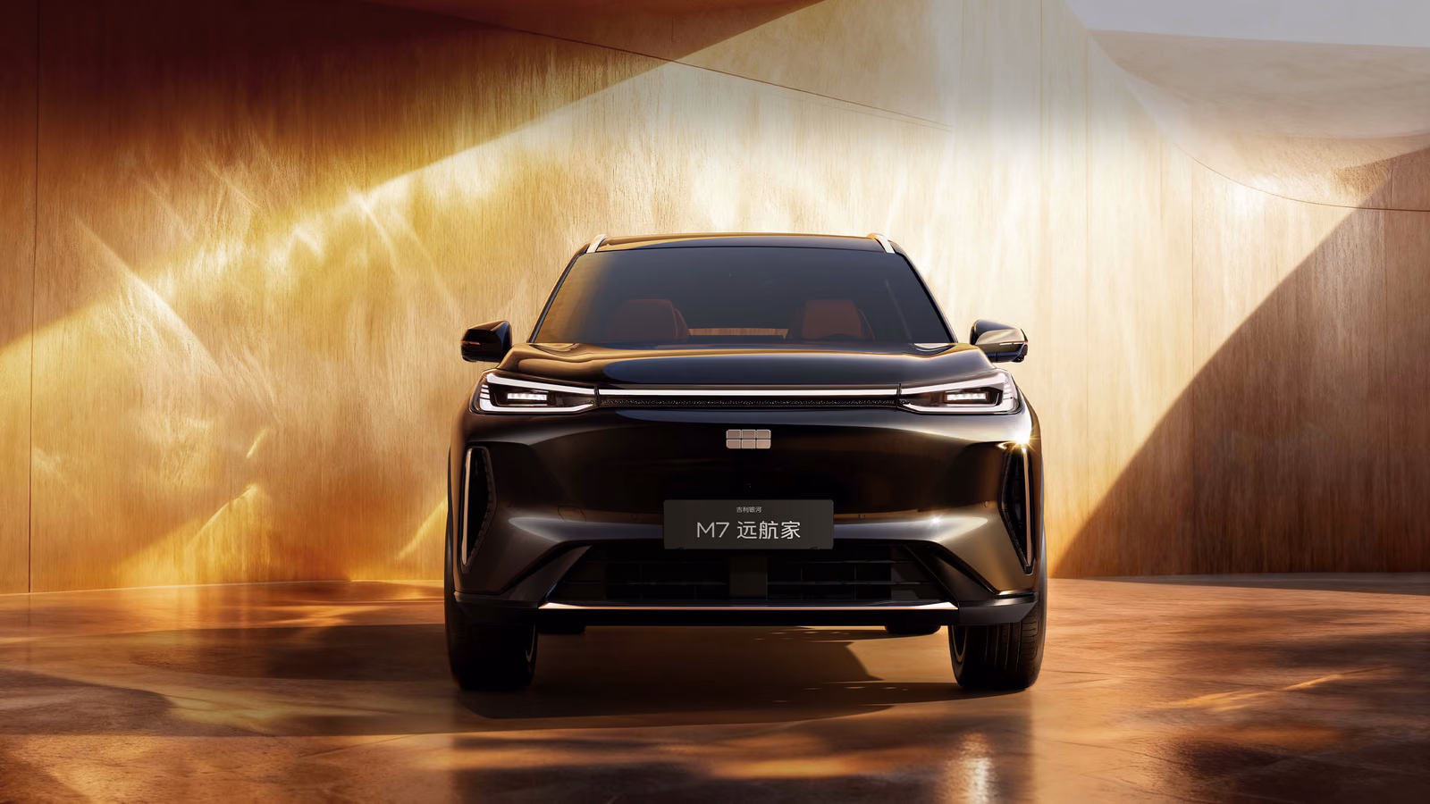 Чёрный Geely Galaxy M7, фронтальный вид