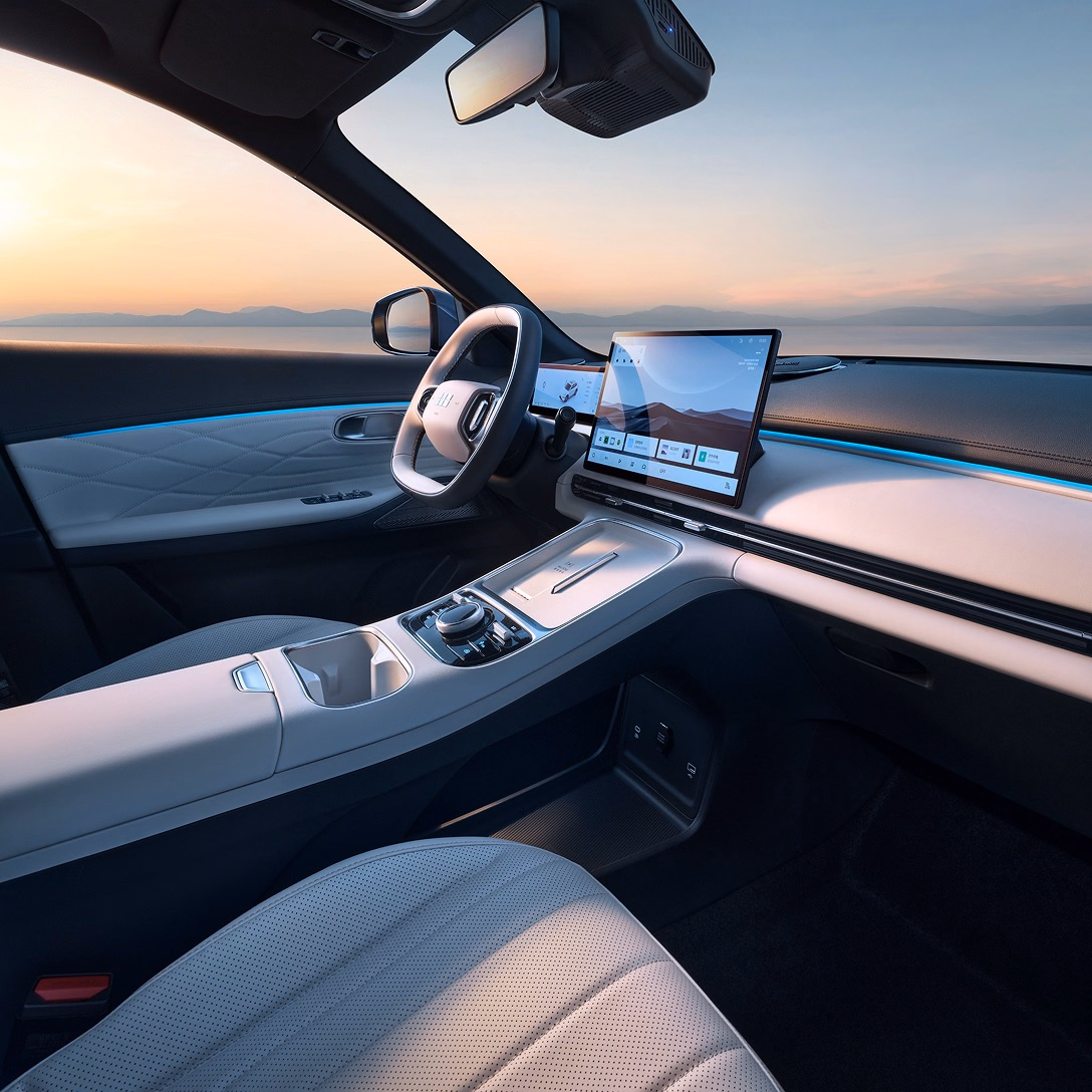 Передняя панель Geely Galaxy Starship 7 EM-i