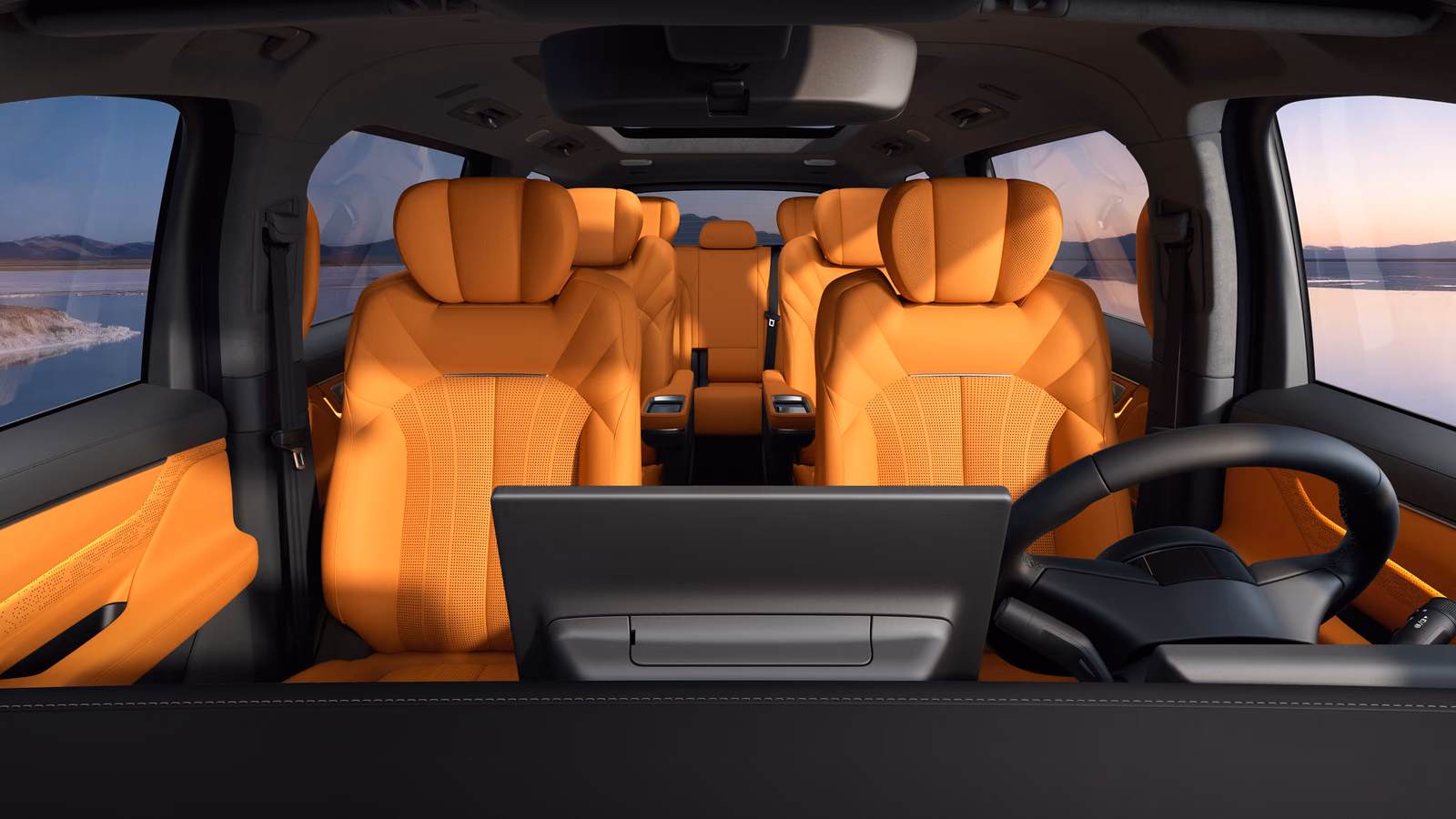 Салон Geely Galaxy V900 с оранжевой отделкой