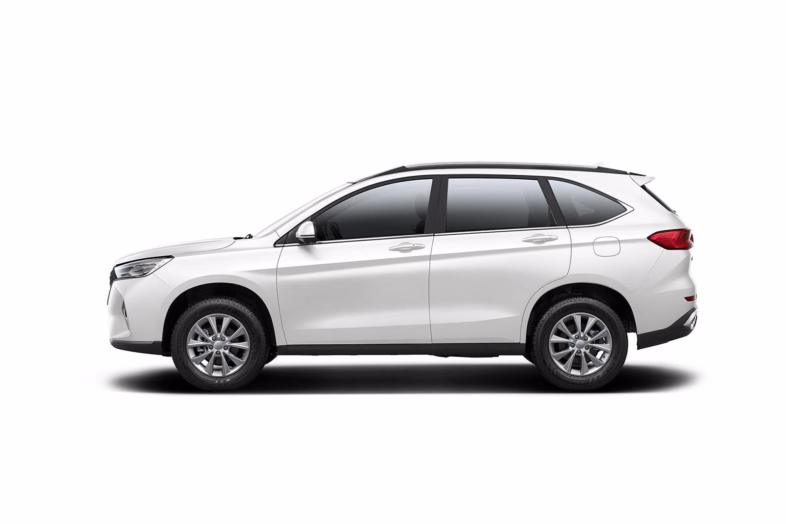 Haval M6 белого цвета в профиль