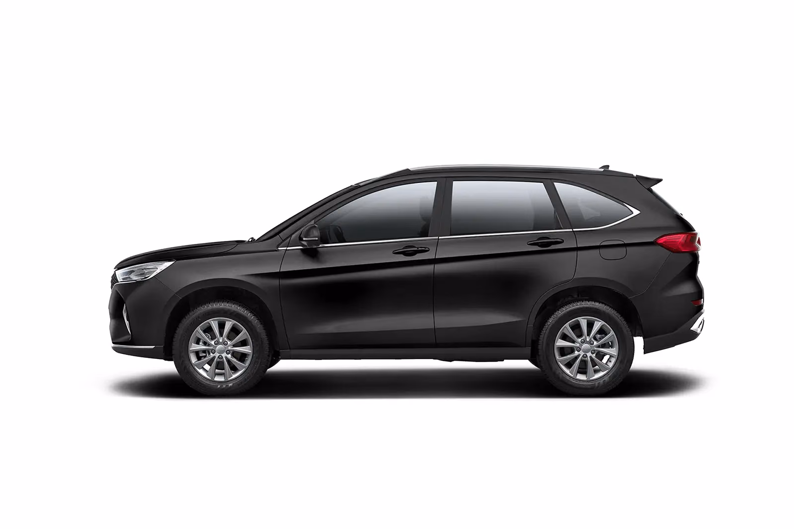 Haval M6 чёрного цвета в профиль