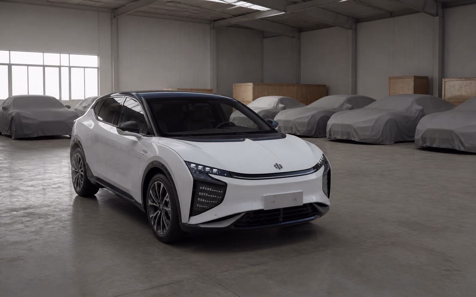 HiPhi X на предпродажной проверке складского автомобиля
