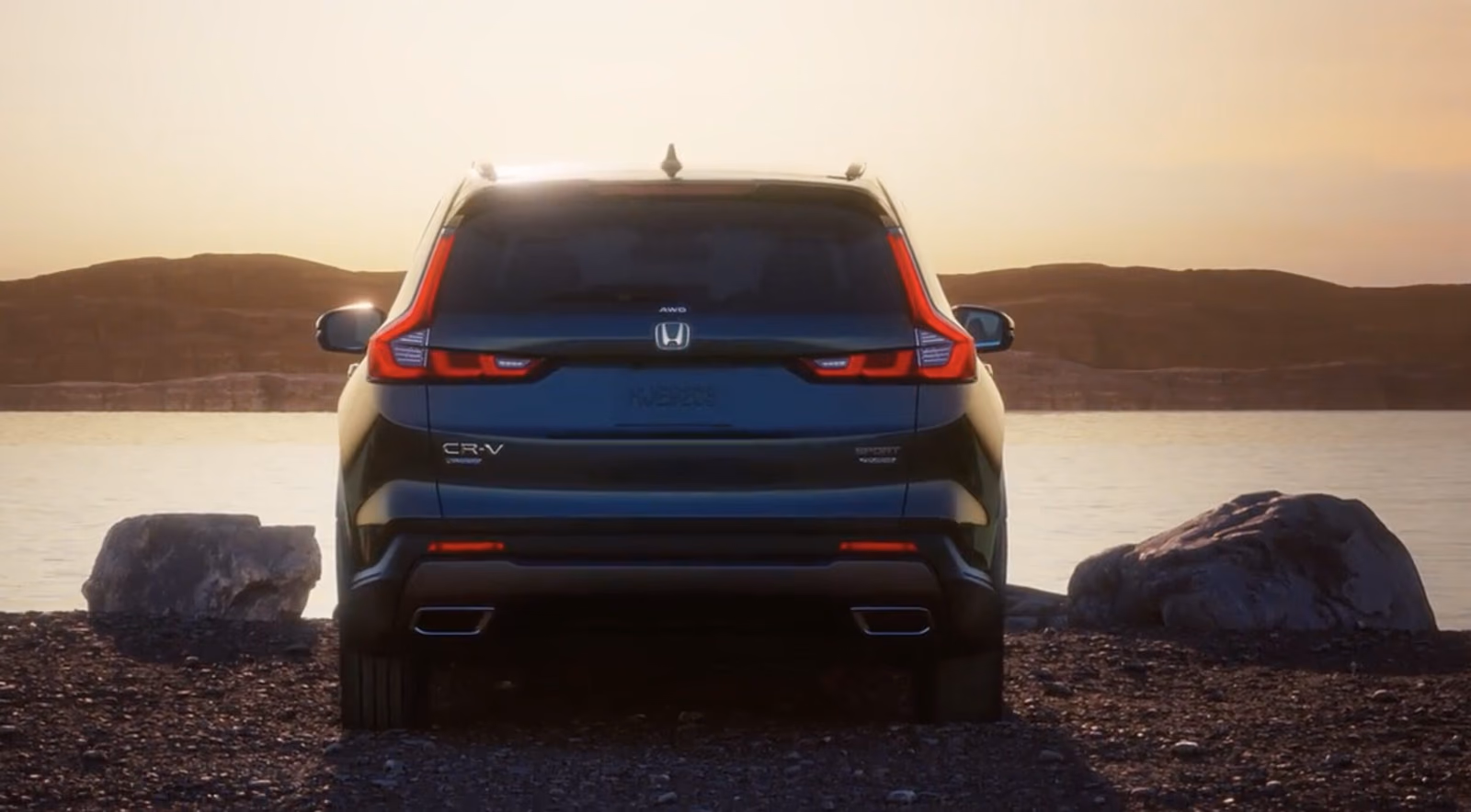 Honda CR-V 2026 — белый кузов спереди в три четверти