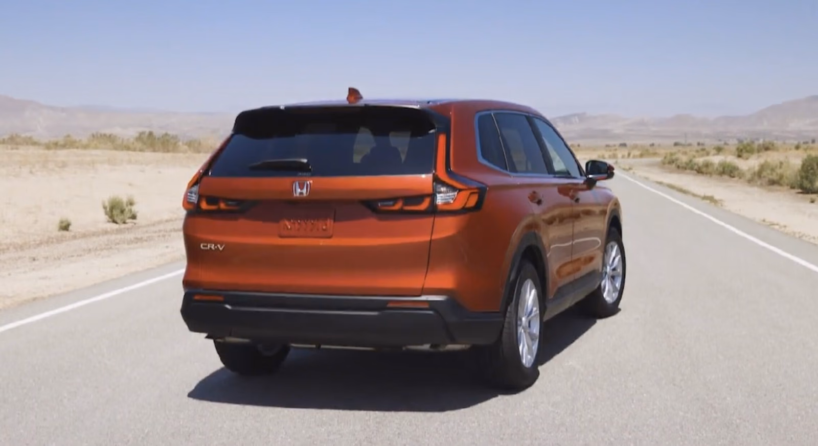 Honda CR-V 2026 — второй профиль белого кузова