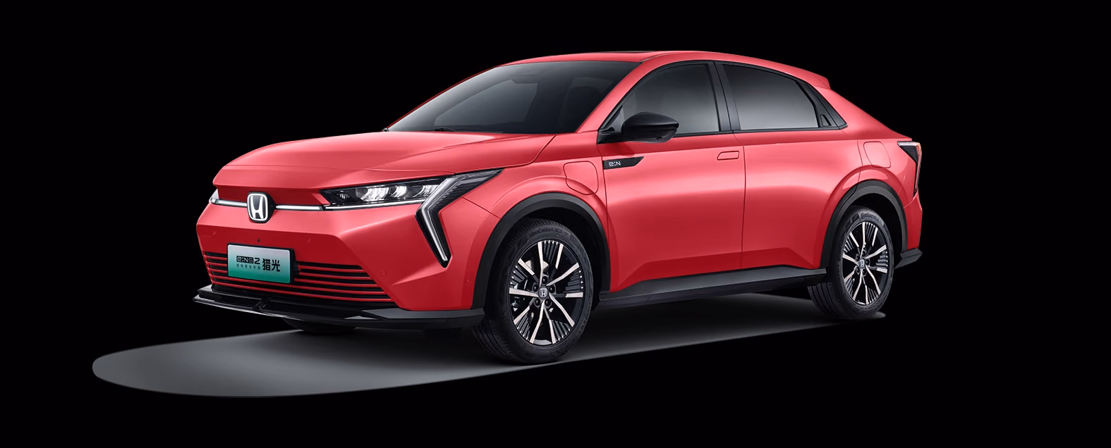 Honda e:NS2 — спереди в три четверти