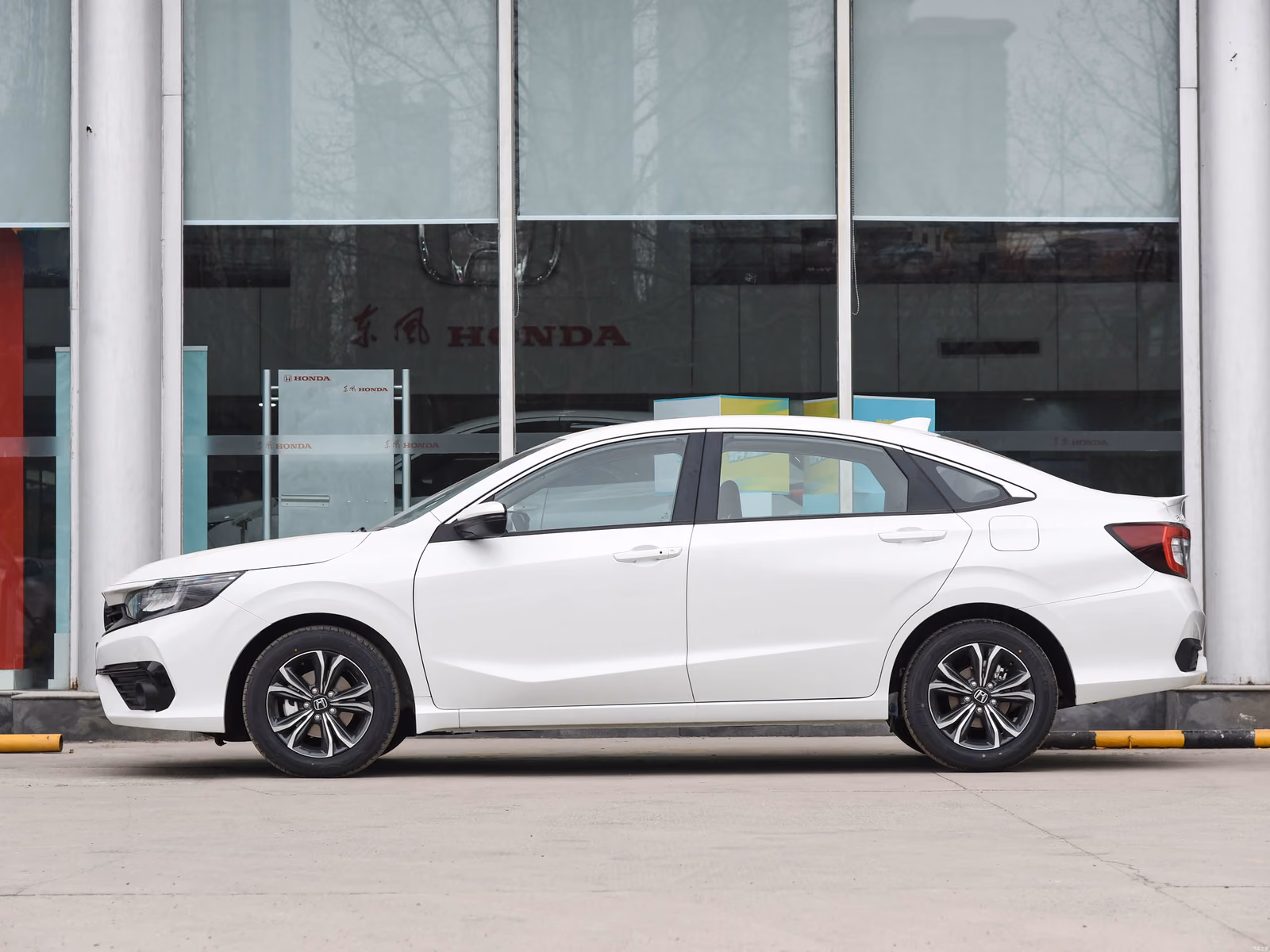 Honda Envix — профиль