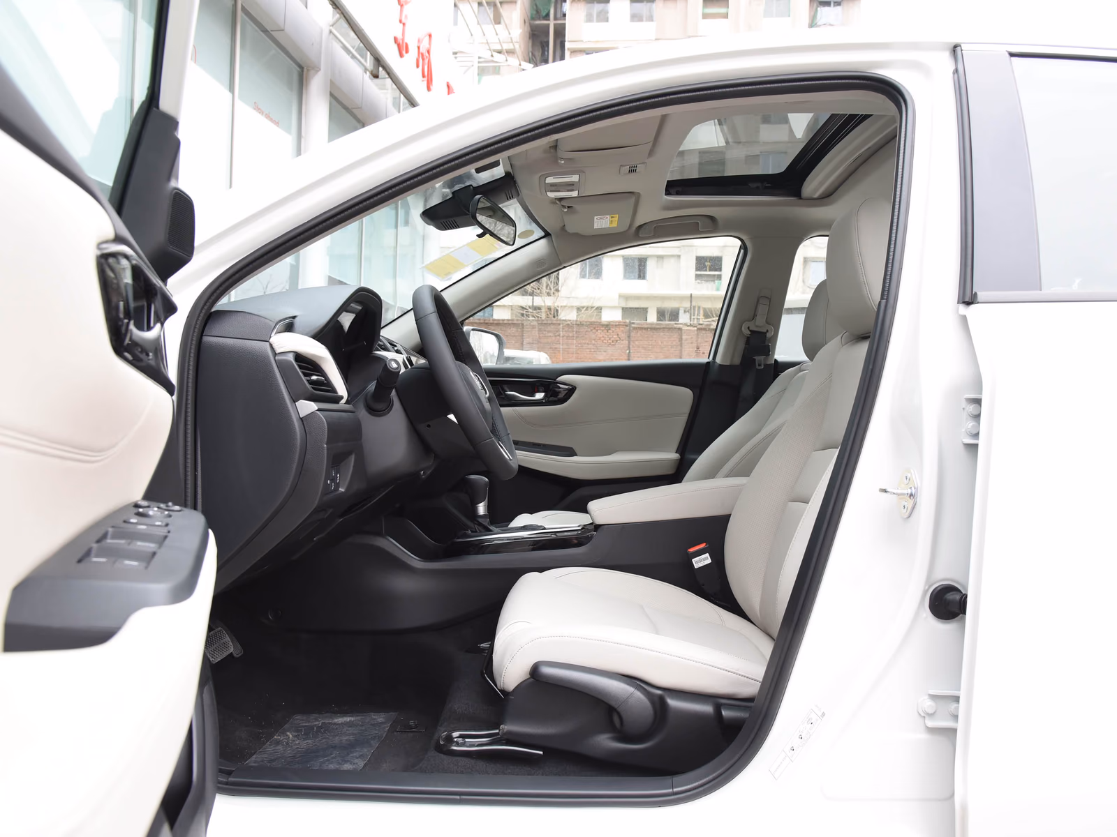 Honda Envix — передние кресла