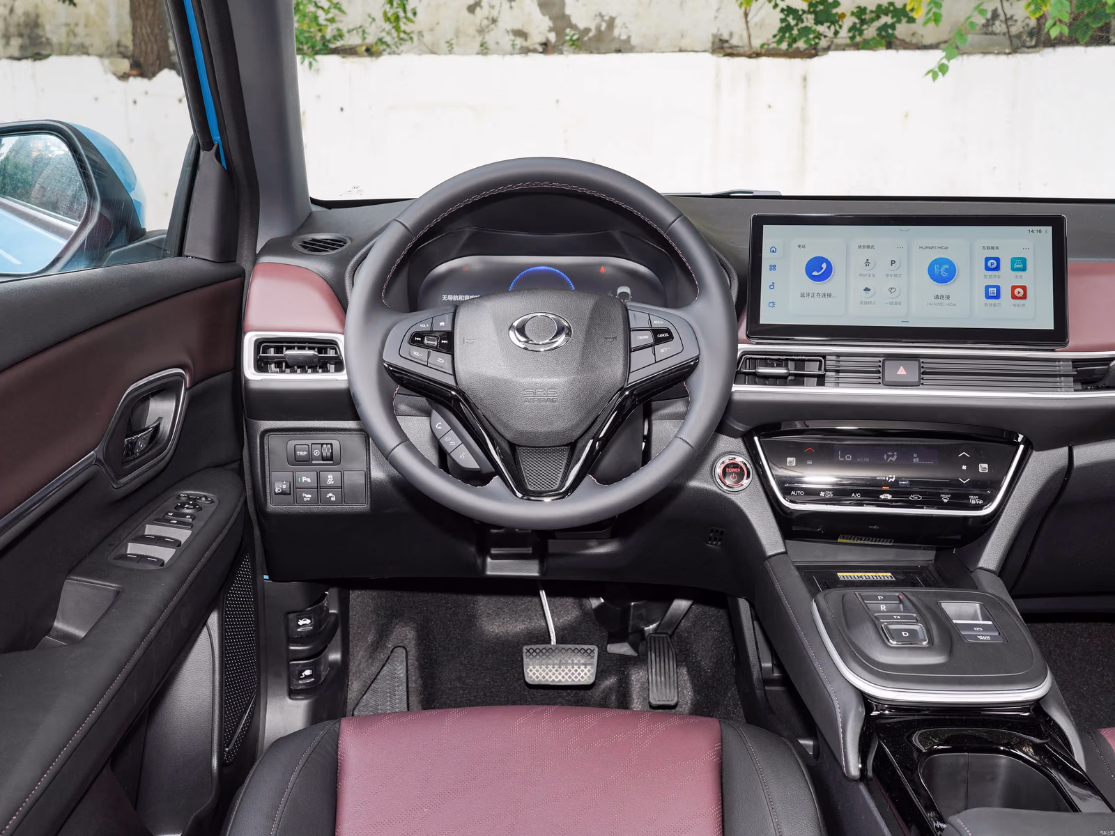 Honda M-NV 2023 — водительское место