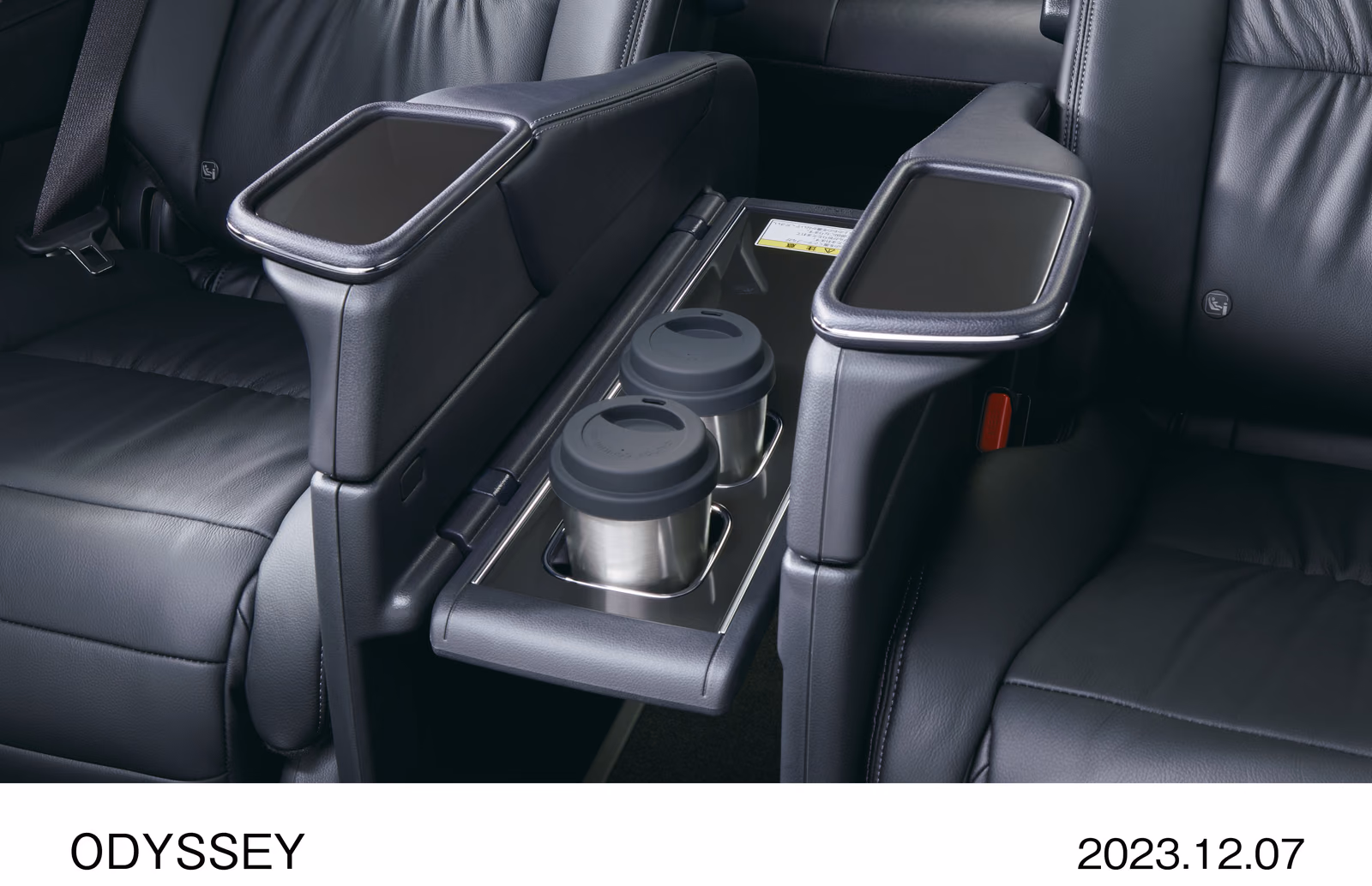 Подлокотники пассажирского кресла Honda Odyssey
