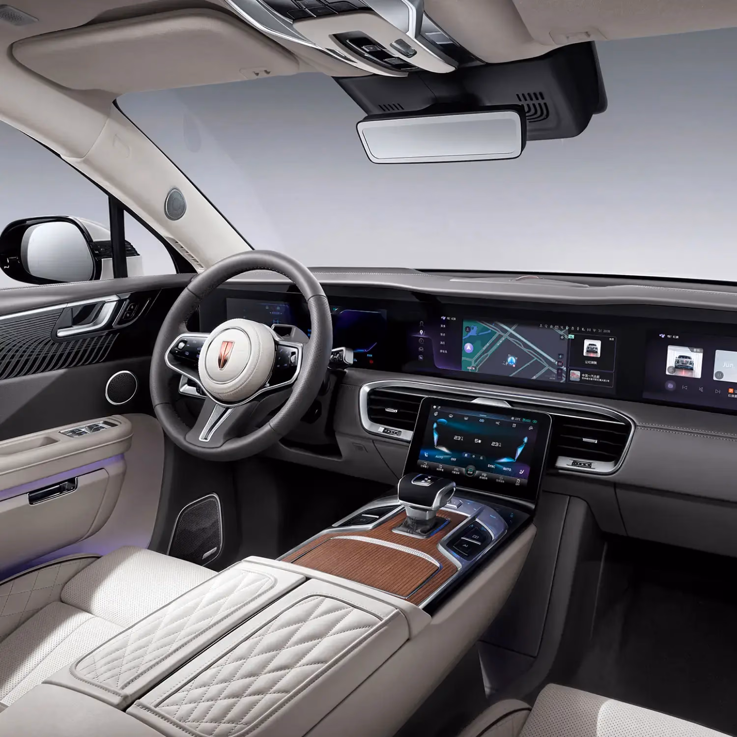 Передняя панель и руль HONGQI E-HS9