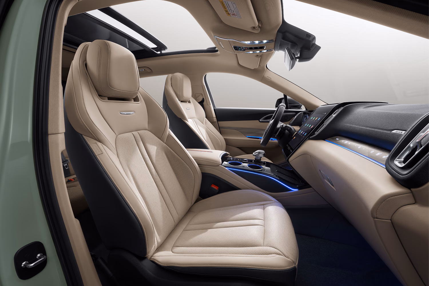 Передние кресла Hongqi HS3