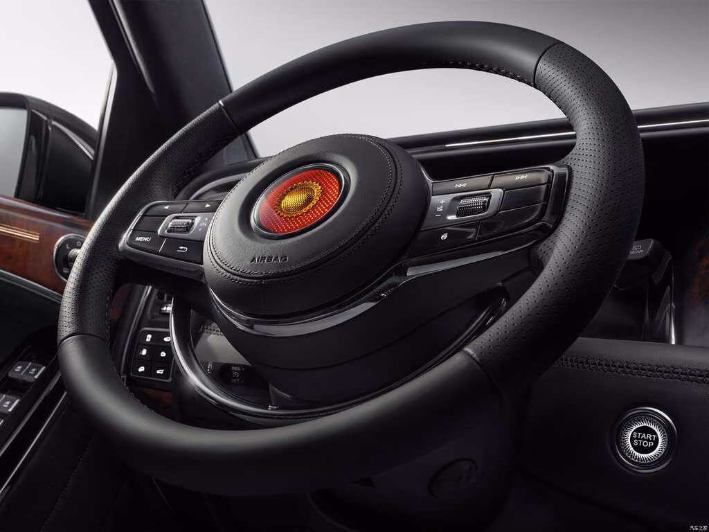 Hongqi LS7 2022 — рулевое колесо