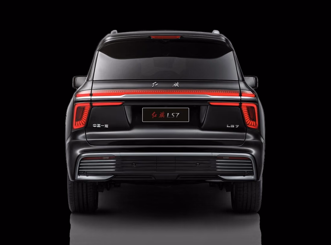 Hongqi LS7 — вид спереди
