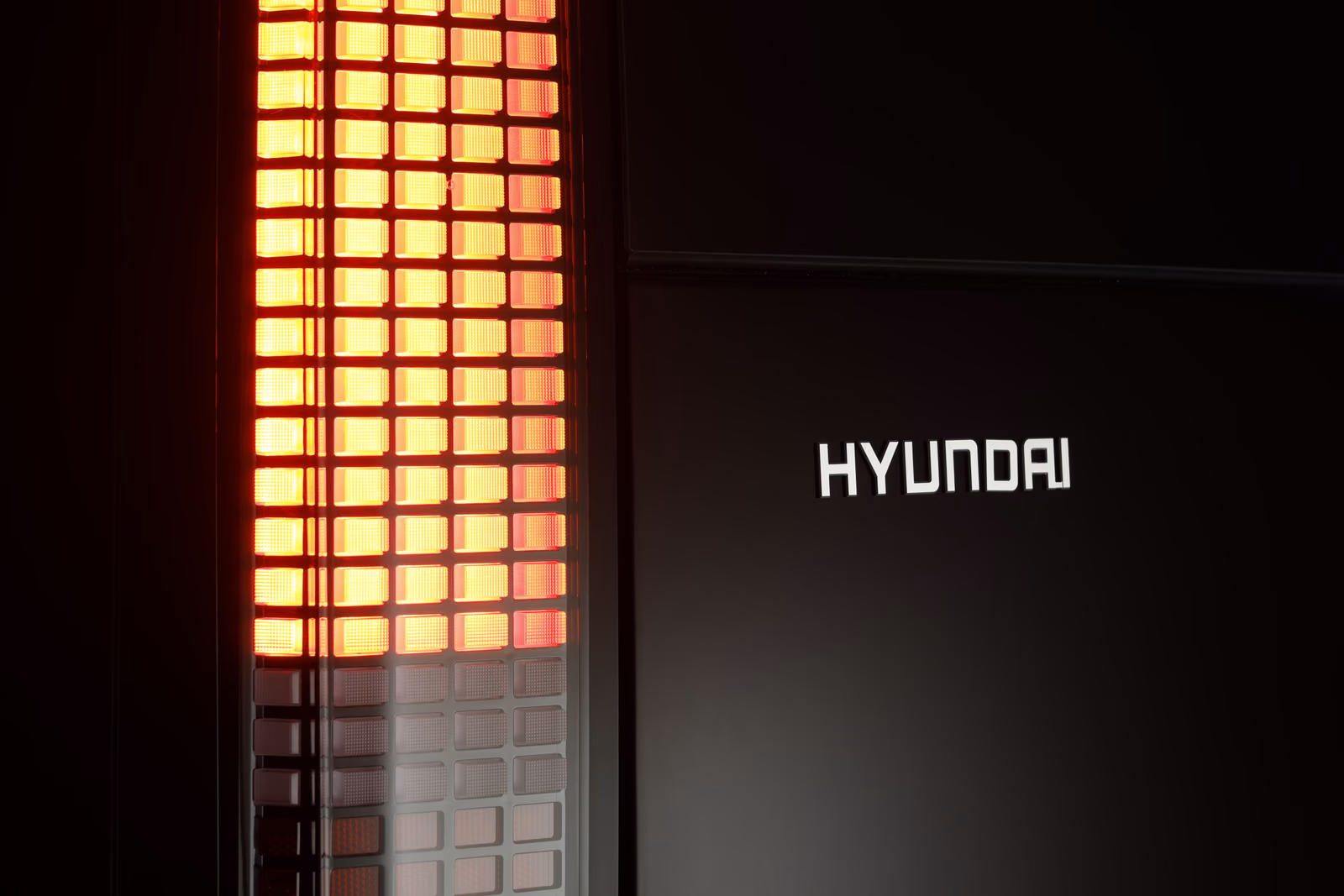 Пиксельная задняя оптика Hyundai Staria