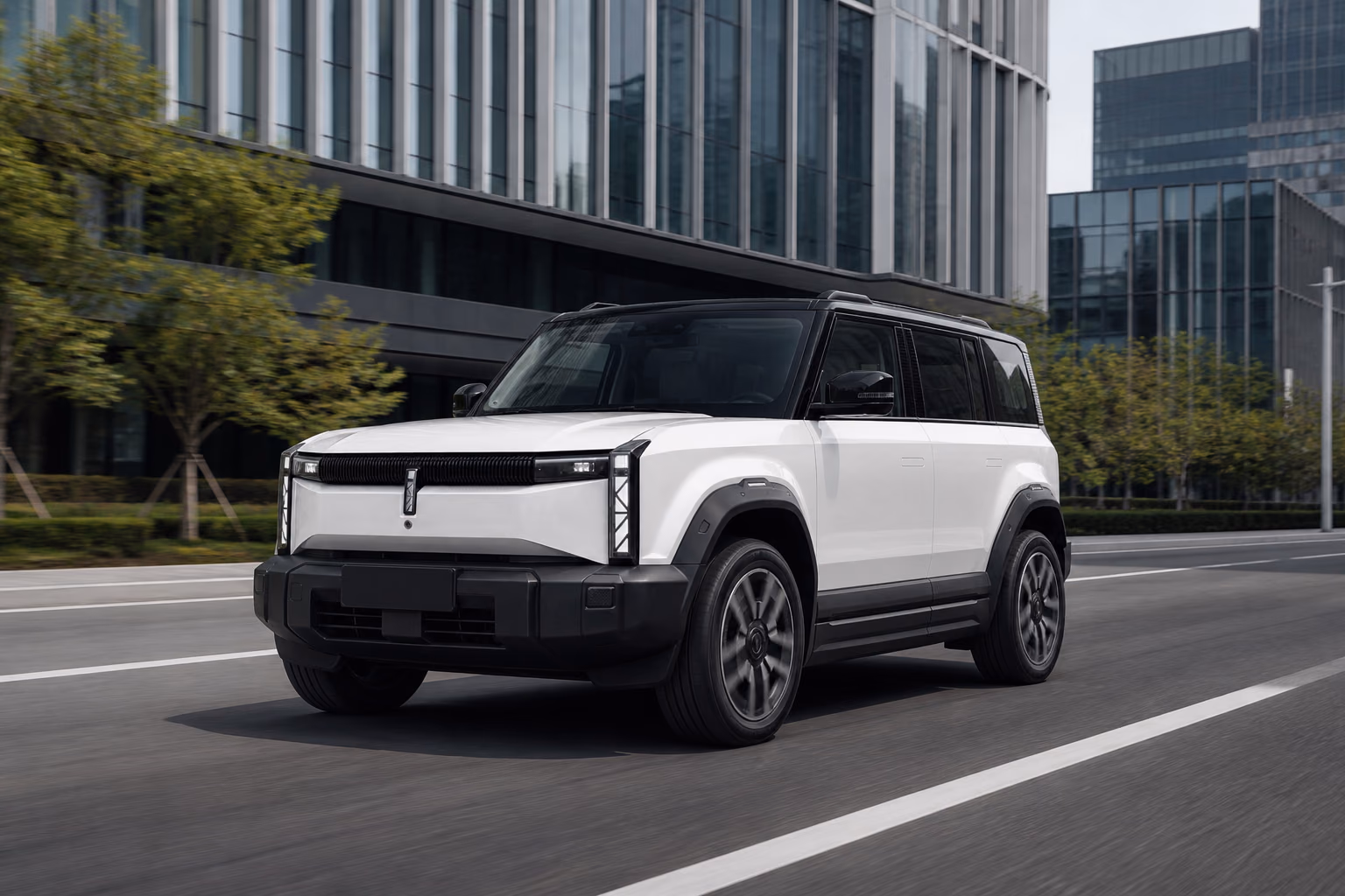 Jaecoo J6 / iCAR 03 — белый кузов в движении