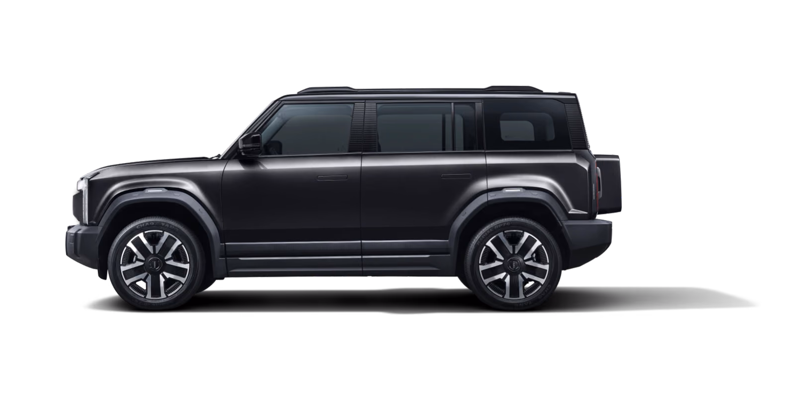 Jaecoo J6 / iCAR 03 — чёрный кузов в профиль