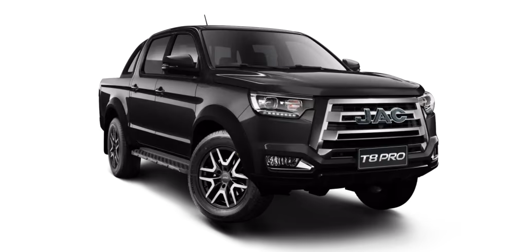 Чёрный JAC T8 Pro в студии