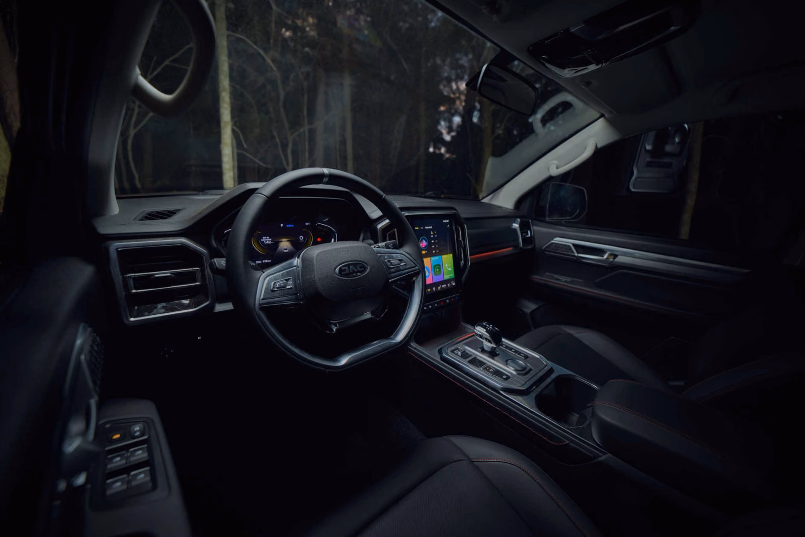 Место водителя JAC T9