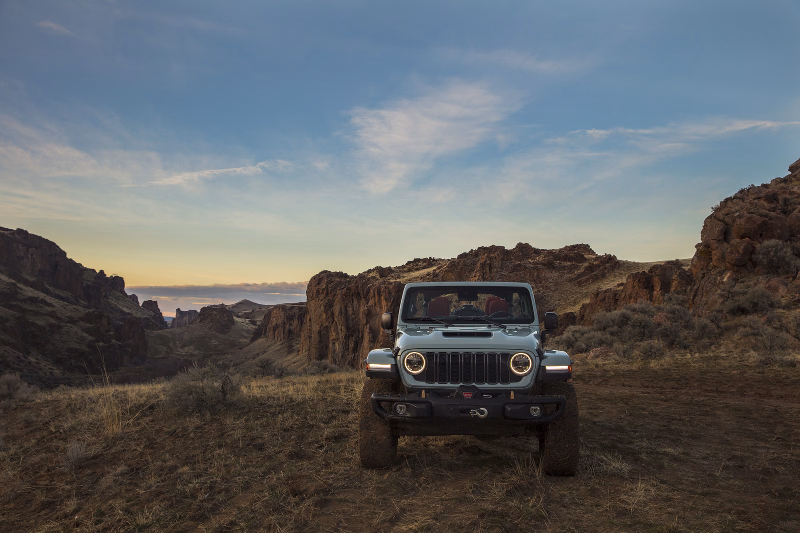 Jeep Wrangler — вид сбоку
