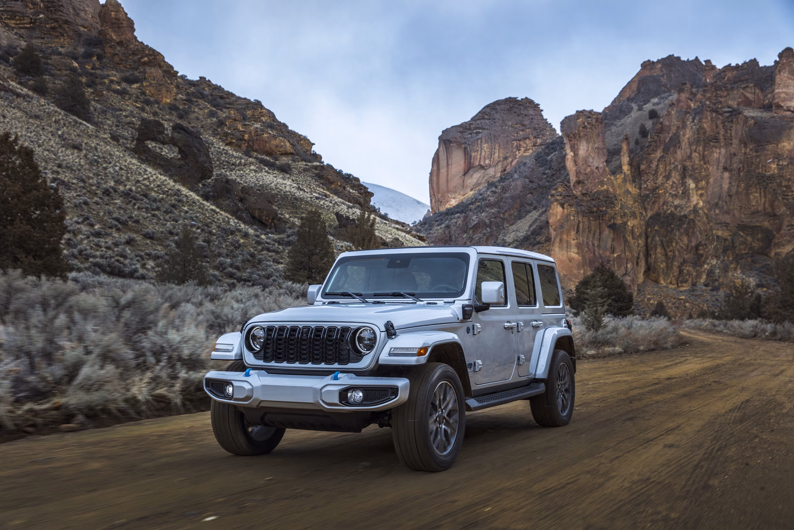 Jeep Wrangler — вид спереди