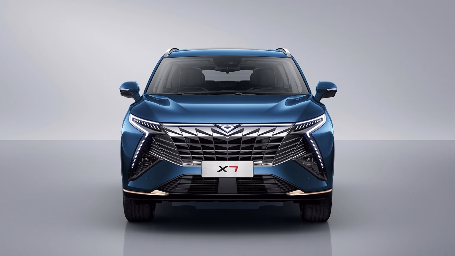 Kaiyi X7, вид спереди