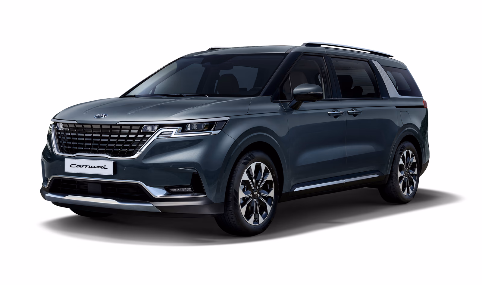 Kia Carnival — вид спереди