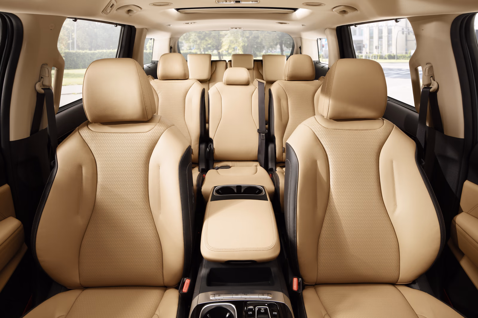 Kia Carnival — салон