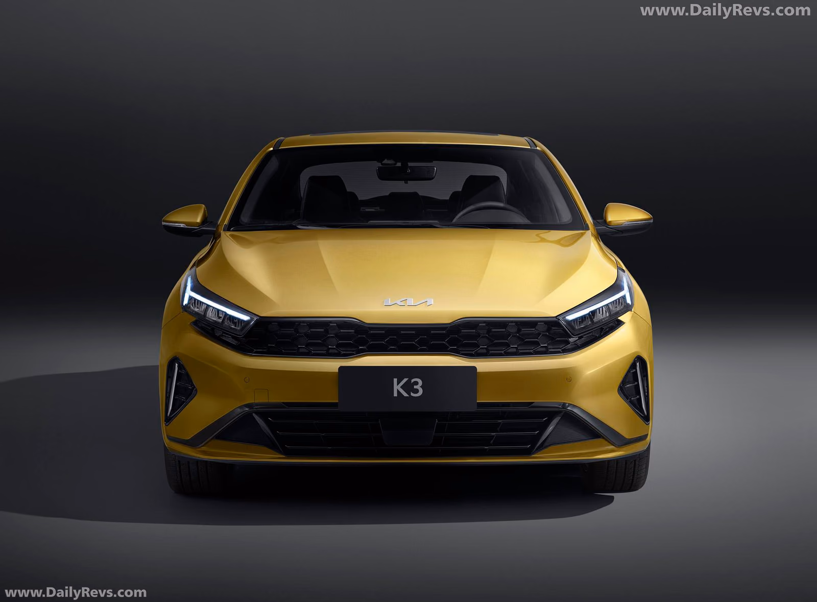 Kia K3, вид спереди