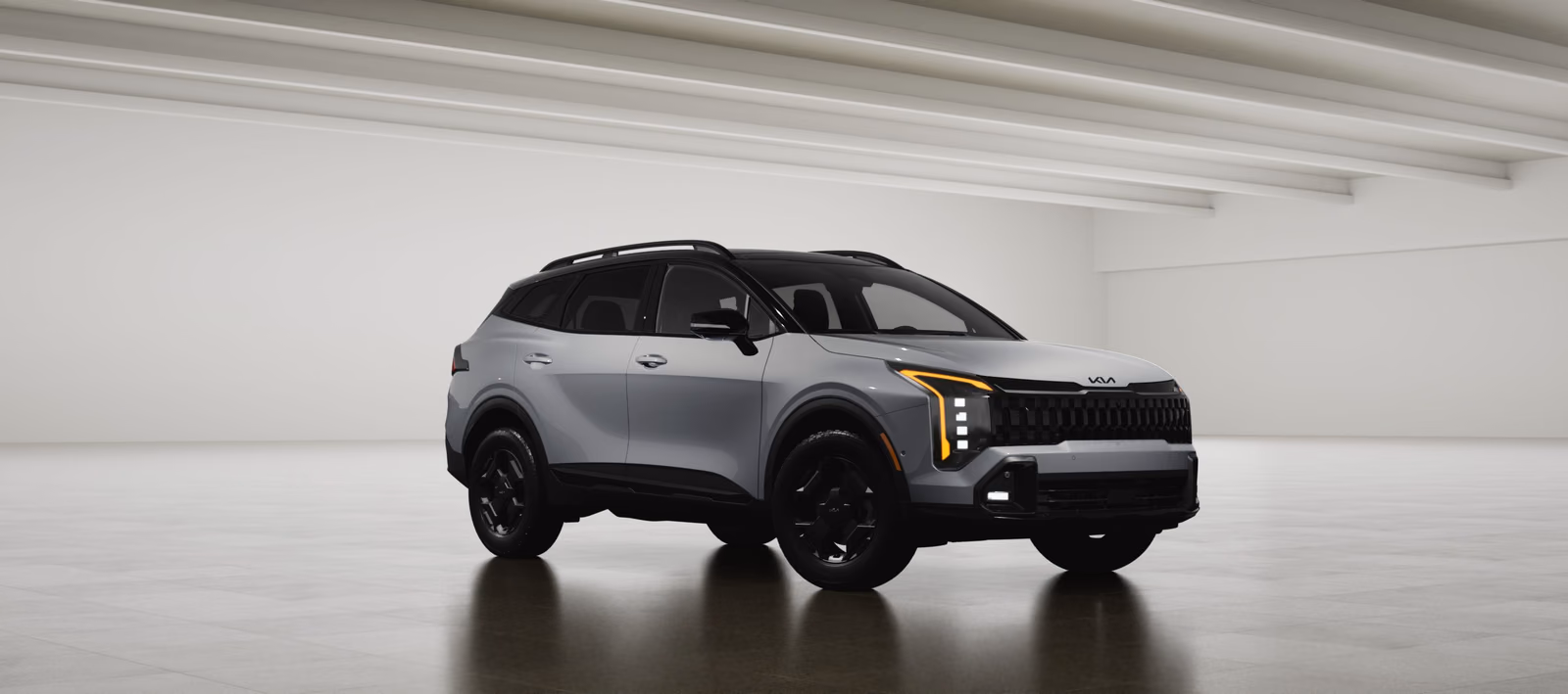 Kia Sportage в профиль, студия
