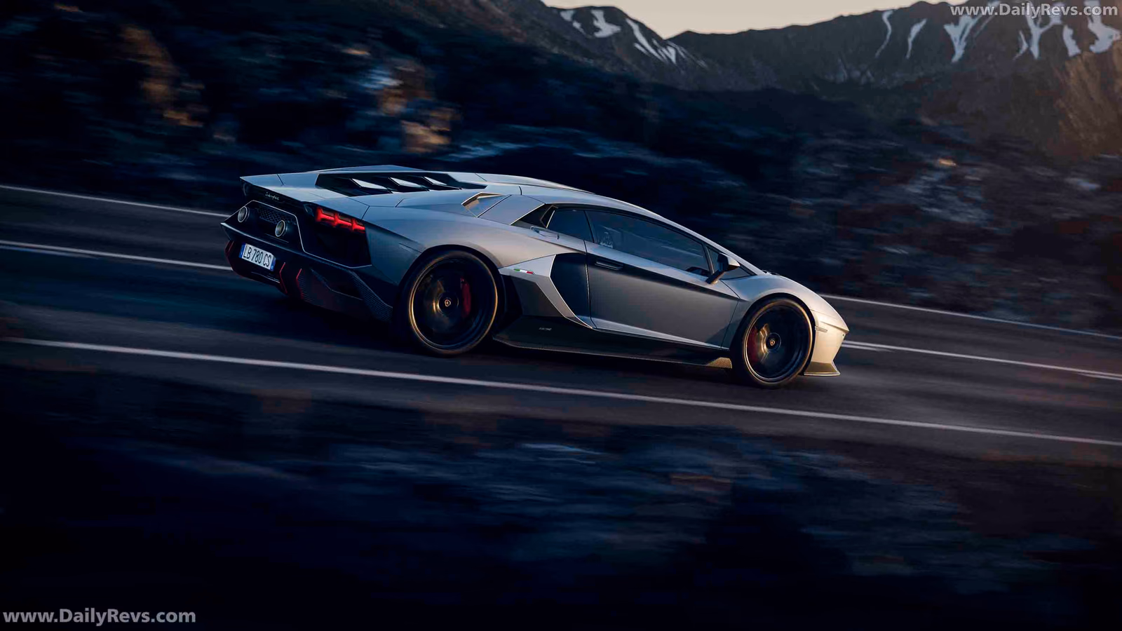 Lamborghini Aventador Ultimae на горной дороге