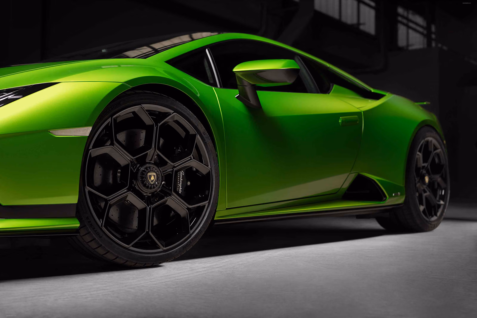 Колесо и боковой воздухозаборник Huracán Tecnica