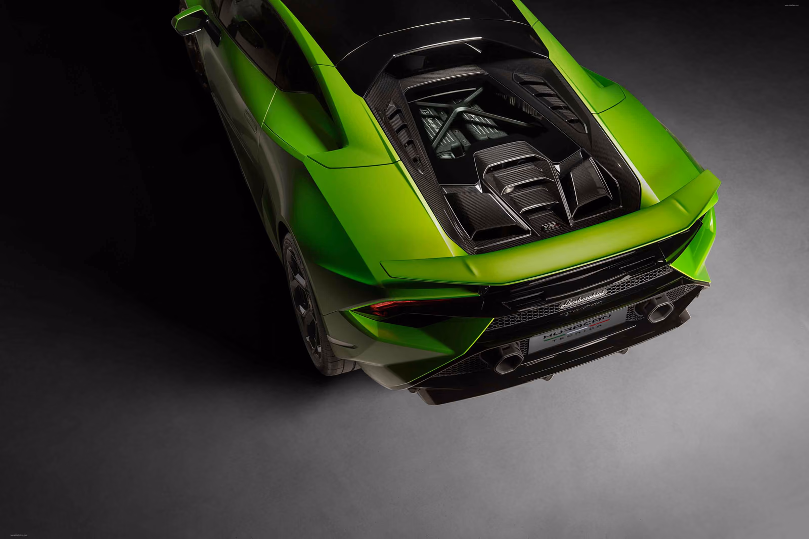 Крышка двигателя V10 Huracán Tecnica
