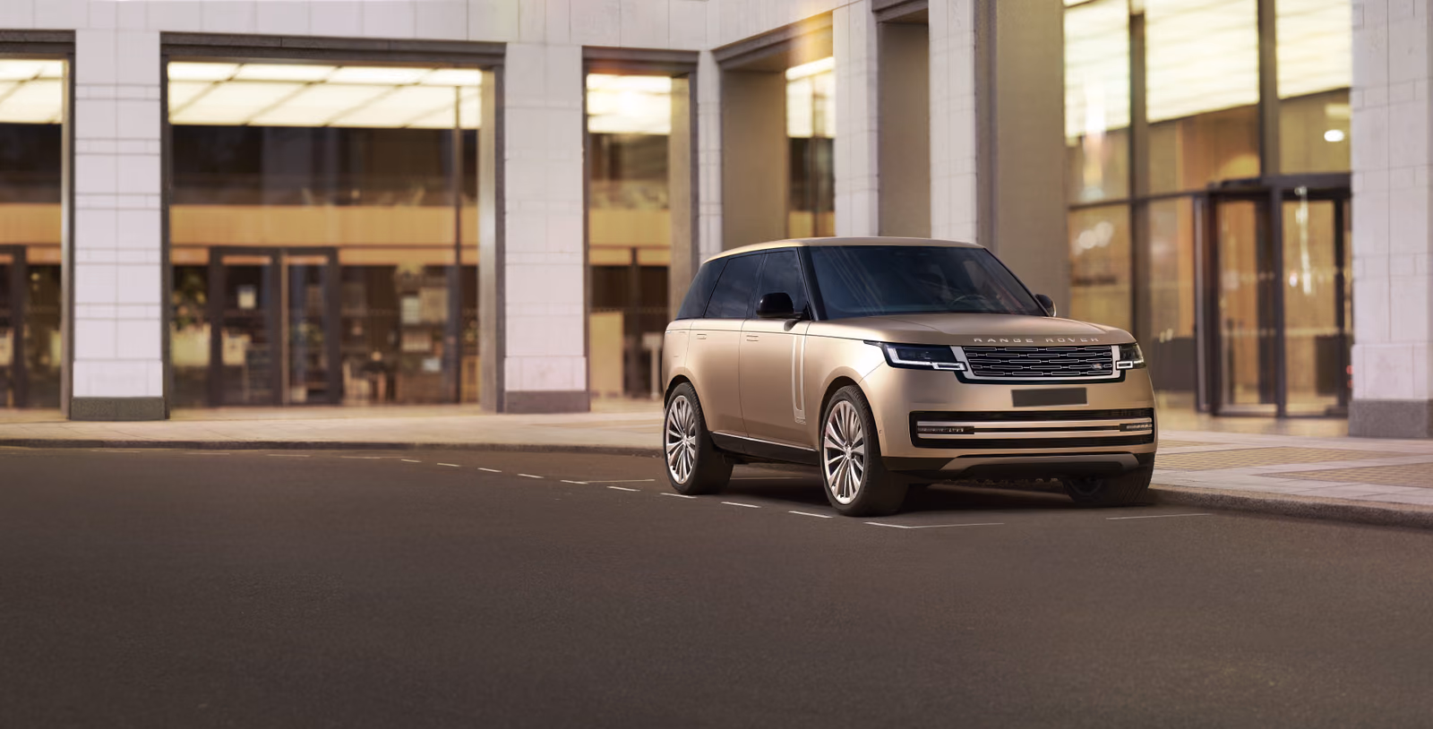 Range Rover — вид спереди