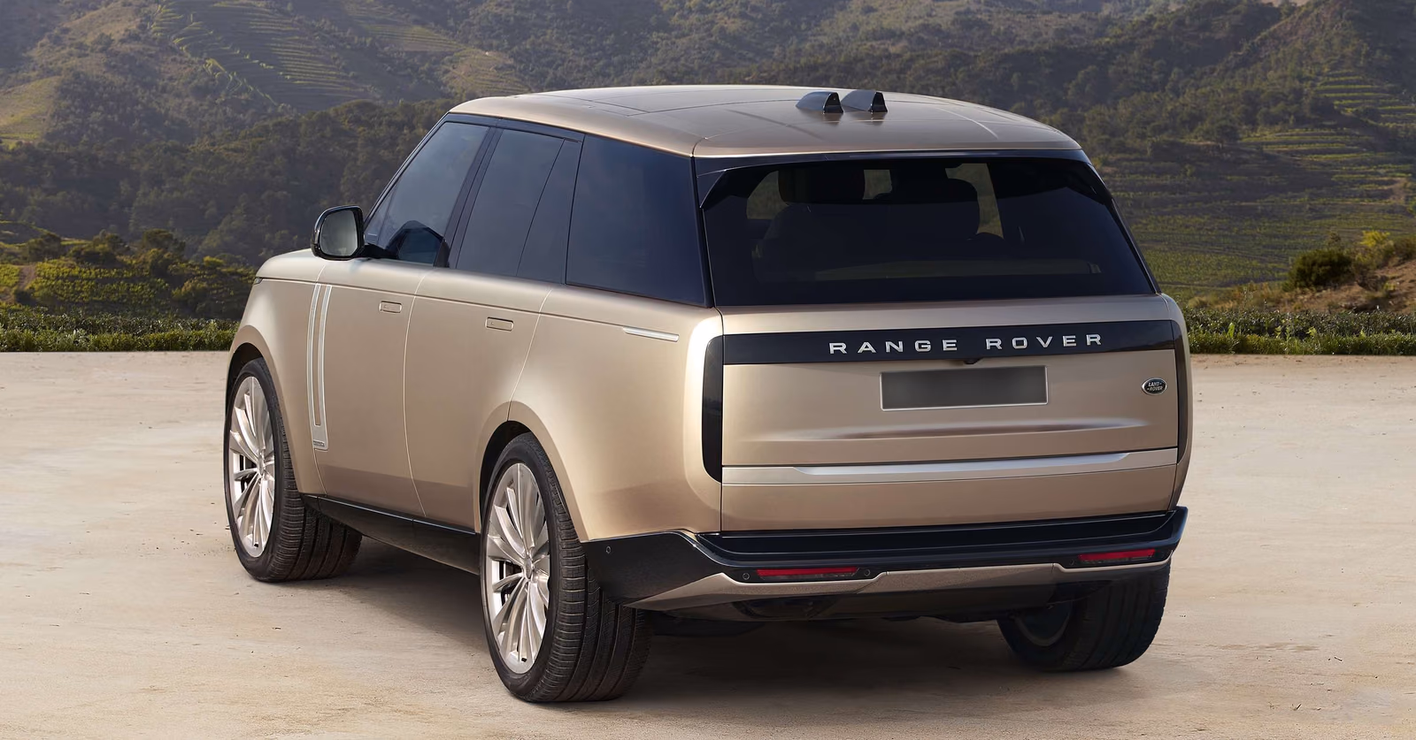 Range Rover — на природе