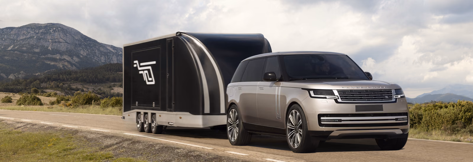 Range Rover — в движении