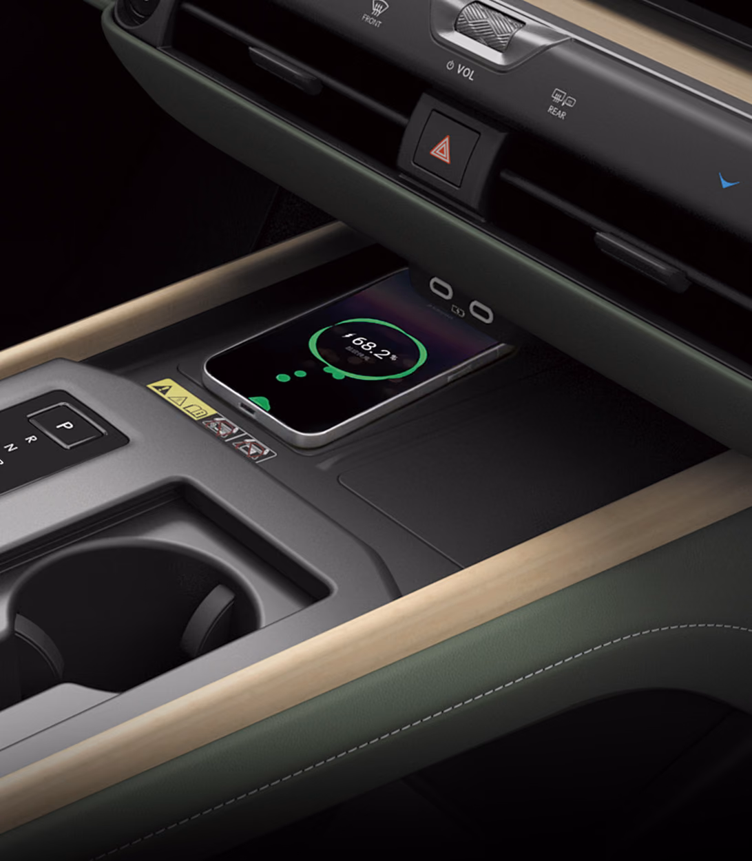 Беспроводная зарядка в Lexus ES