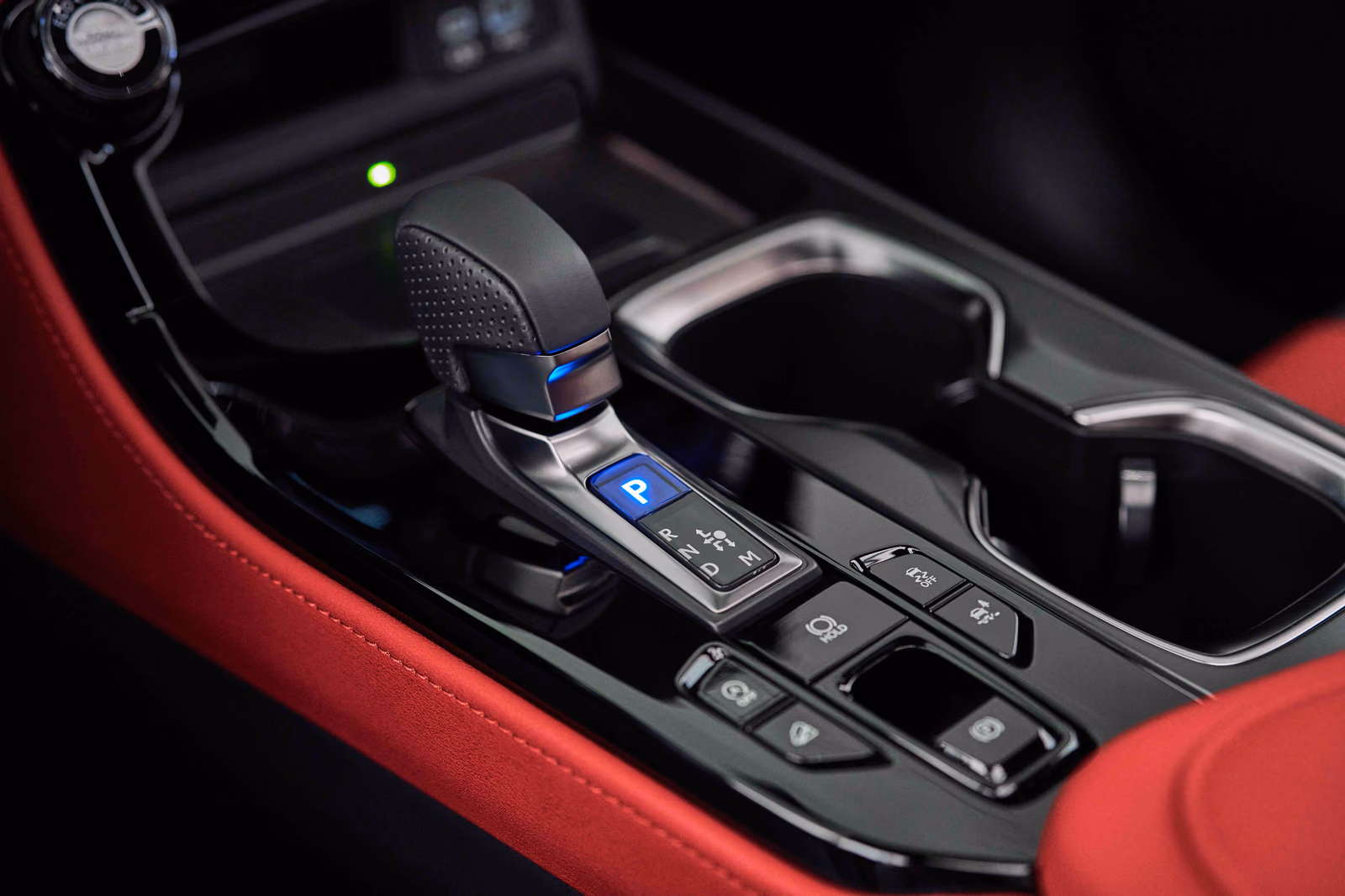 Lexus NX F Sport в движении